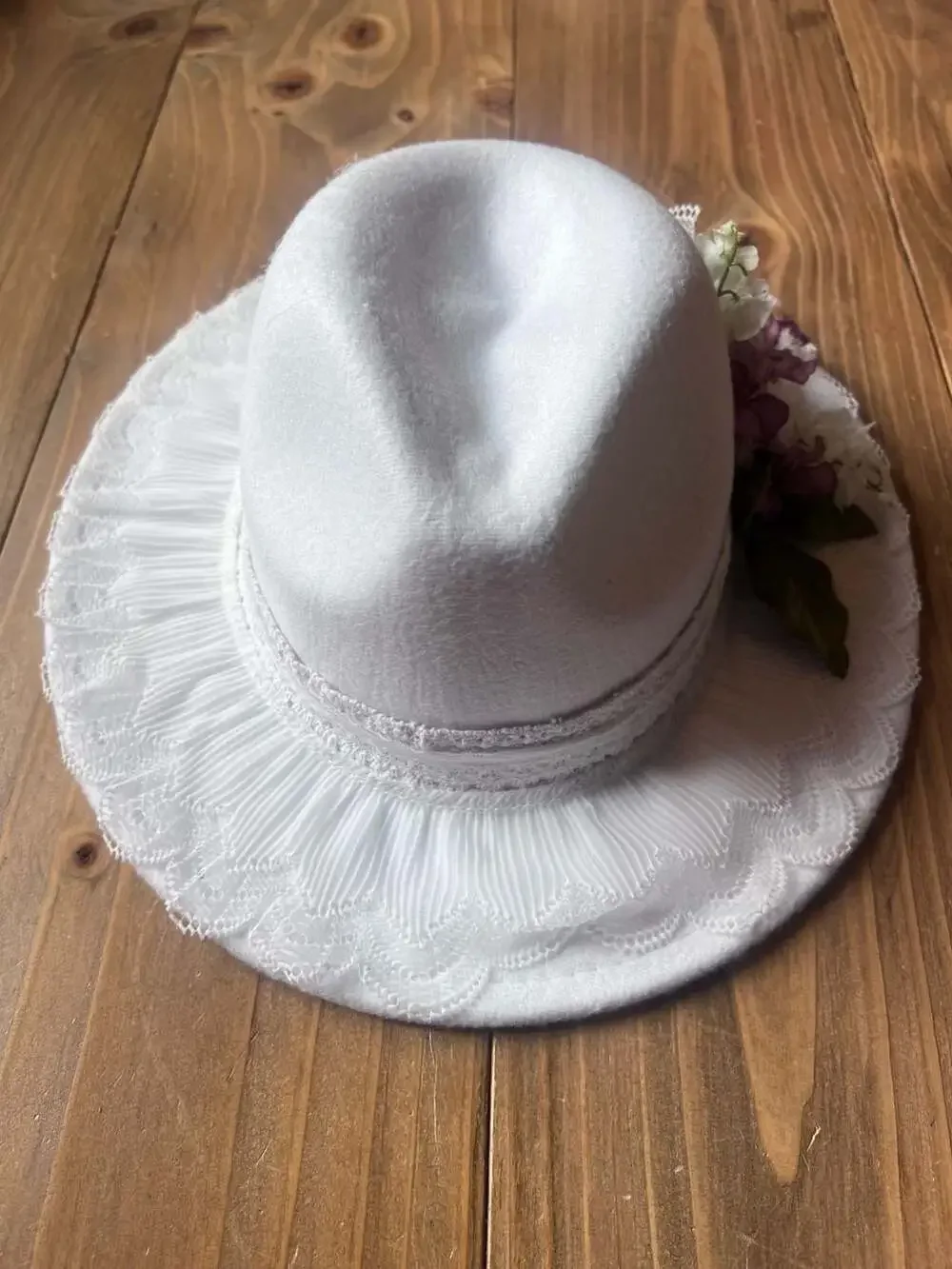 White Felt Fedora Sun Hat with Pleated Lace Brim and Floral Applique Wedding